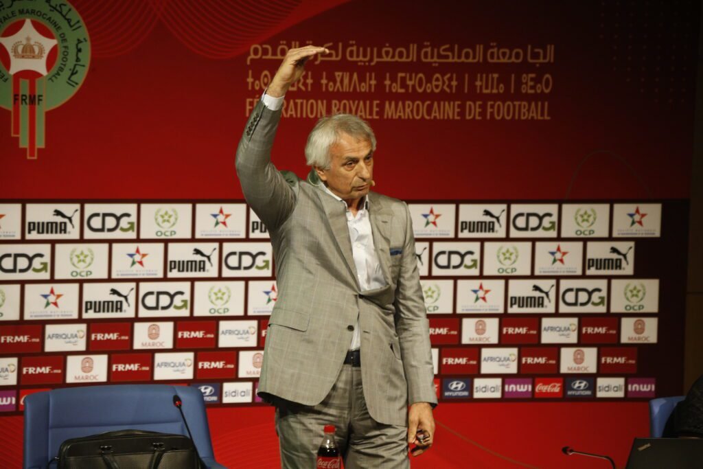 وحيد: الباب مفتوح لمن يحترمون النظام