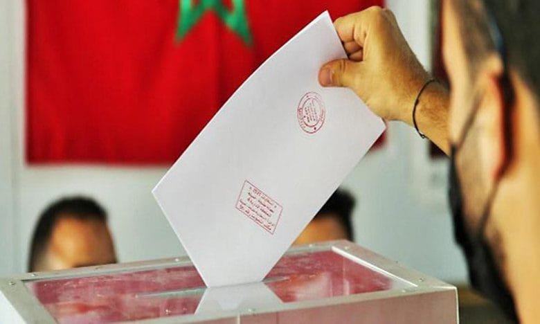 مراجعة اللوائح الانتخابية العامة والخاصة بالغرف المهنية