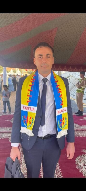 رئيس الاتحاد القبائلي حضر افتتاح الموندياليتو بطنجة