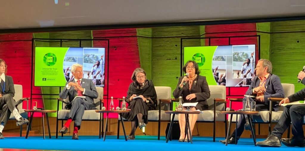 أخرباش : على المنصات الرقمية استحضار الإنصاف والتنوع الثقافي واللغوي