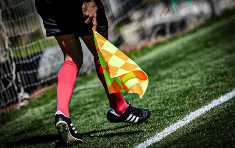 هل يحل الأجانب مشكل التحكيم في البطولة ؟