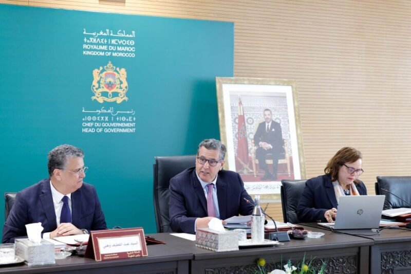 أخنوش يؤكد عزم حكومته على تمكين النساء من حقوقهم