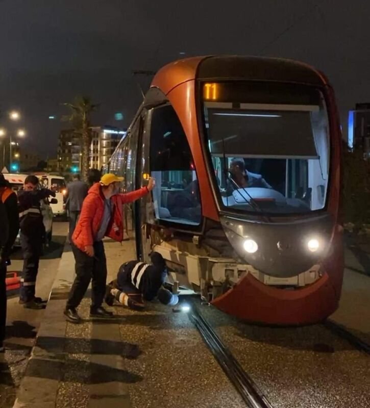 كازا طرامواي تكشف تفاصيل دهس مركبته لشابين بالبيضاء