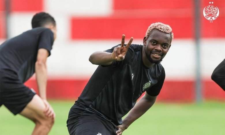 خبر سار للوداديين … مبينزا في طريق العودة