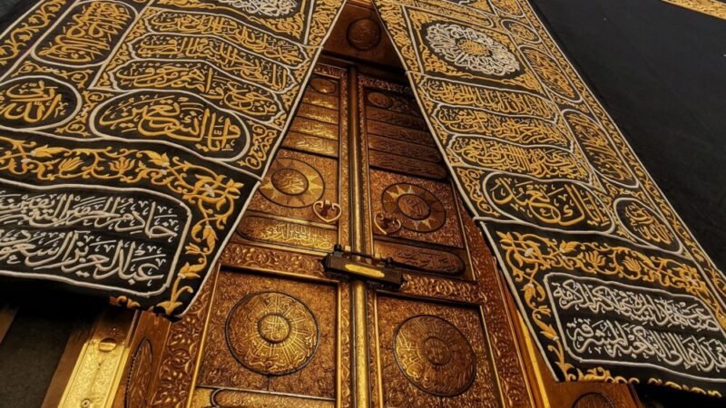 العمرة أصبحت ملتقى العشاق وصحاب الليل