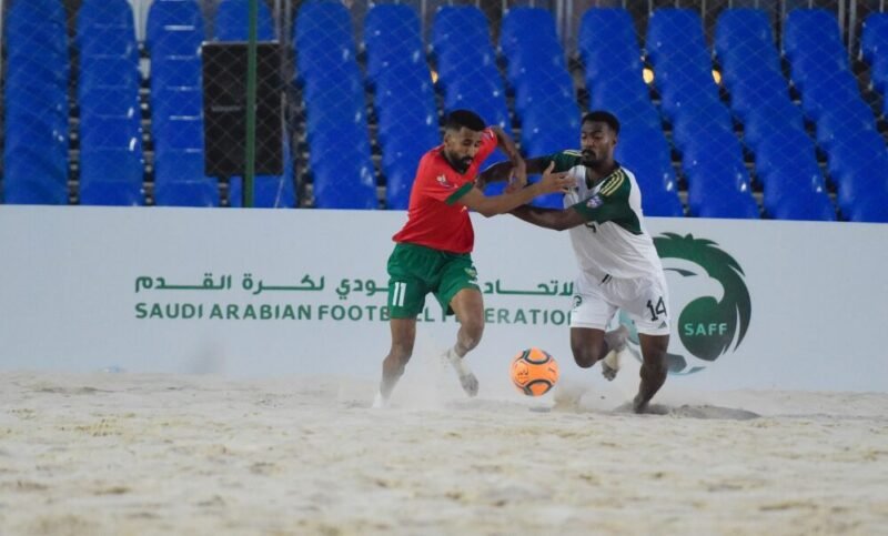 أسود الشاطئ يتأهلون لربع كأس العرب رغم الخسارة