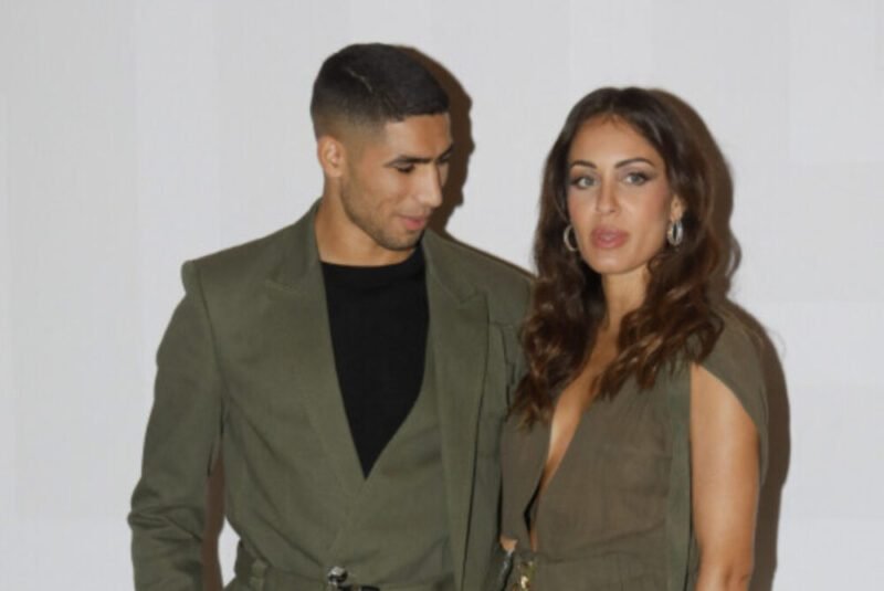 طليقة حكيمي: كنت أشهر وأغنى منه حين ارتبطنا