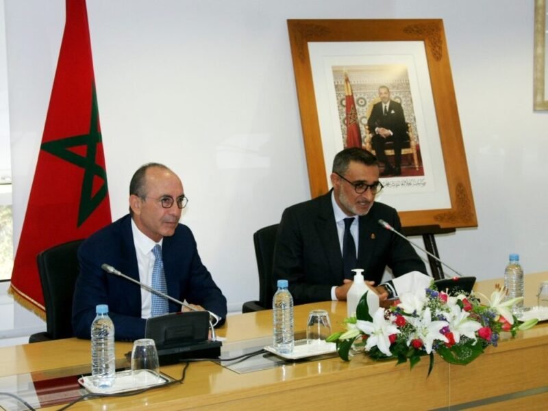 العرايشي يوقع اتفاقية شراكة مع الخازن العام للمملكة