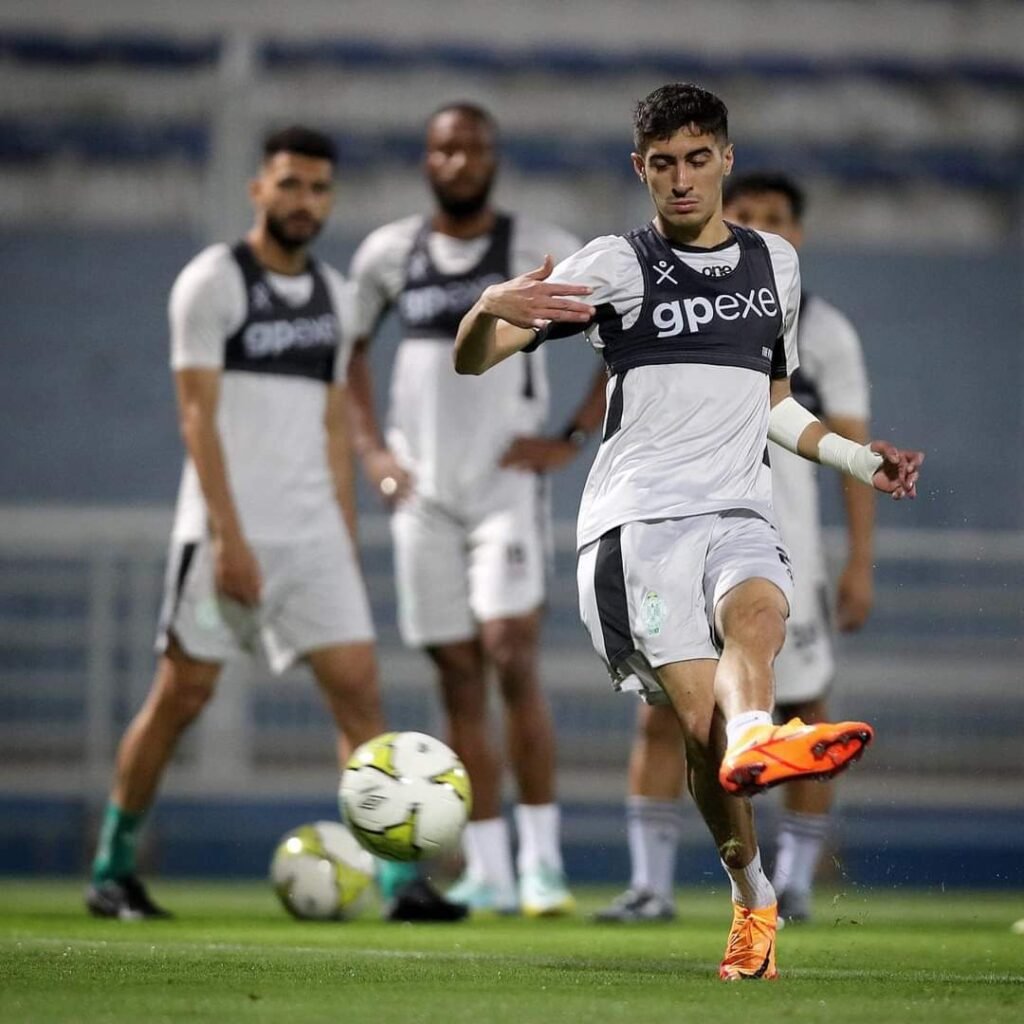 لاعبو الرجاء ينتظرون صرف منح التوقيع