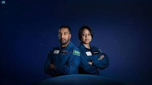 انطلاق رحلة أول رائدة فضاء سعودية وزميلها