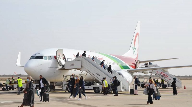 لارام تطرد أساتذة جامعيين مغاربة من طائرتها بإسبانيا