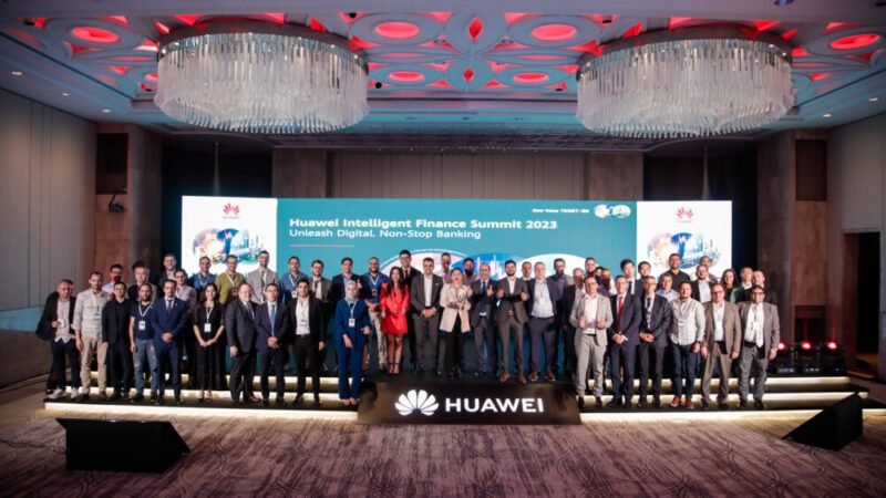 تأسيس أكاديمية سحابية لهواوي وتكوين 30 طالبا