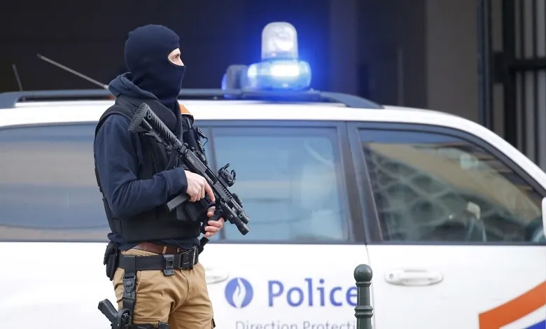 السجن لمغربي سرق نقانق في بلجيكا