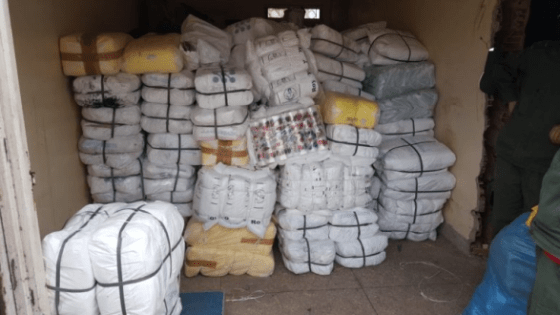 مداهمة معمل سري لصناعة البلاستيك