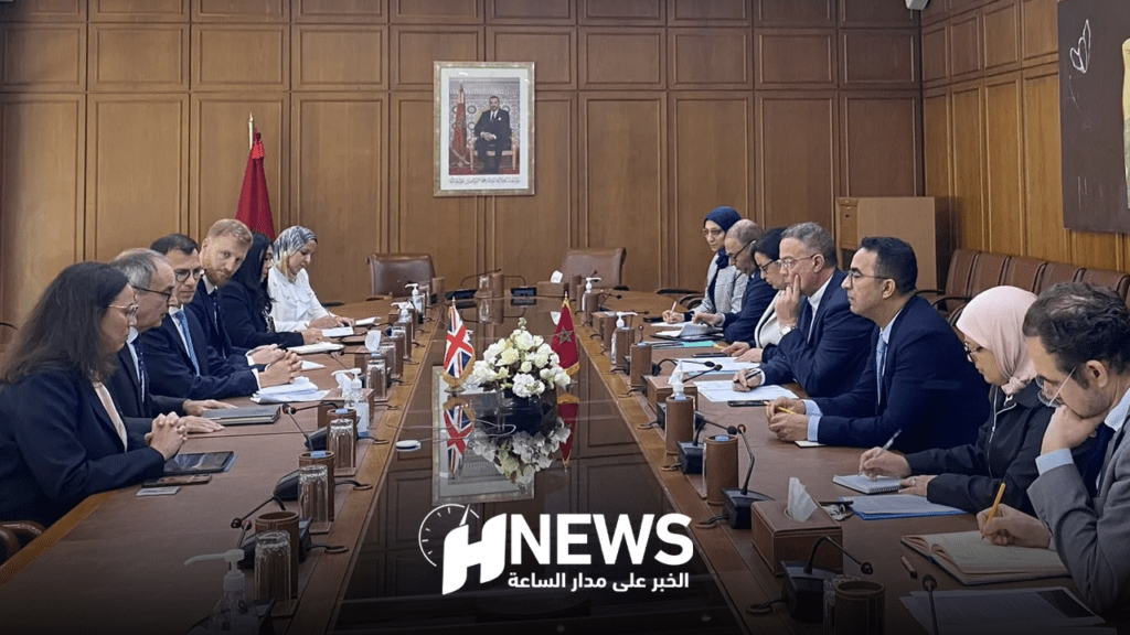 لقجع يناقش استثمارات البنية التحتية لكأس العالم مع خبراء بريطانيين