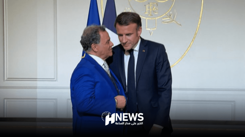 ماكرون يوشح قطبي بوسام في قصر الإليزيه