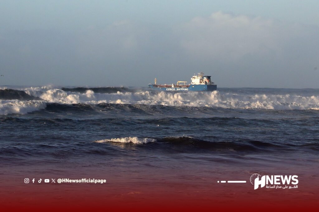 سفينة عالقة 2