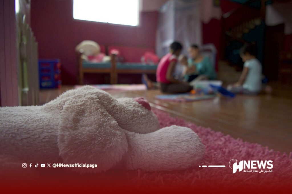 اعتقال أربعينية تتاجر بالبشر وتغري الأطفال لممارسة الفساد