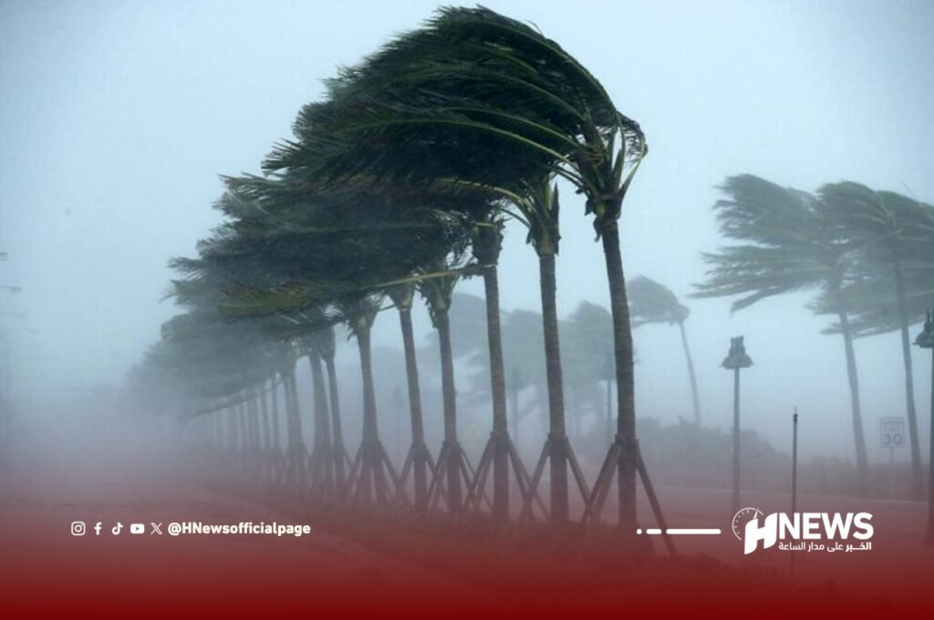 رياح عاصفية قوية وأمطار اليوم وغدا السبت