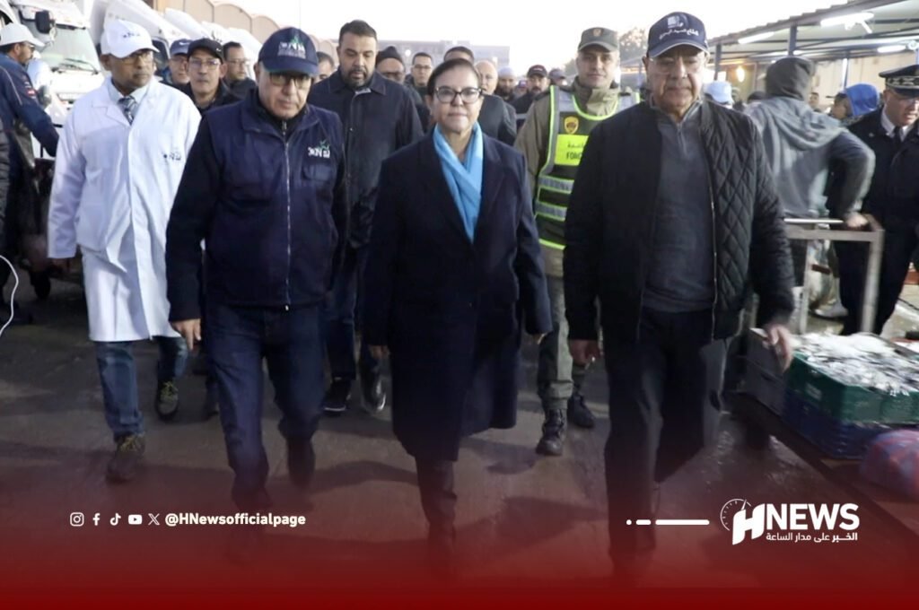 بائعو السردين يتفاعلون مع زيارة لوزيرة الصيد البحري.. فيديو