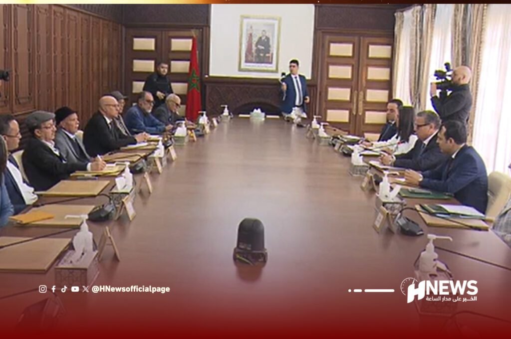 أخنوش يستأنف الحوار الاجتماعي مع النقابات والباطرونا