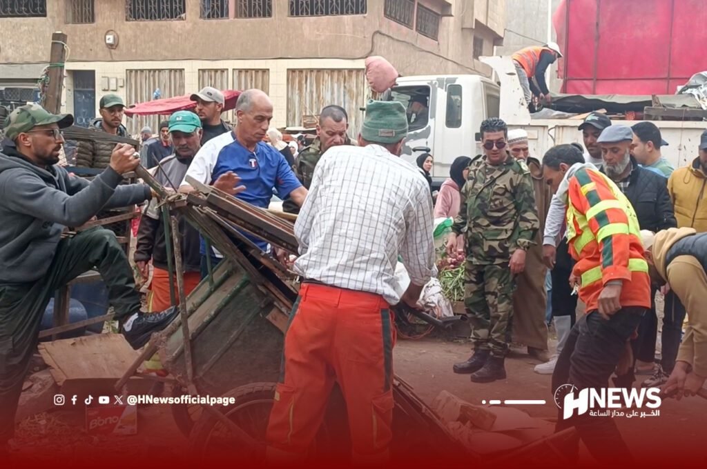 فيديو.. السلطات تحرر الملك العمومي بسوق عشوائي بالدار البيضاء