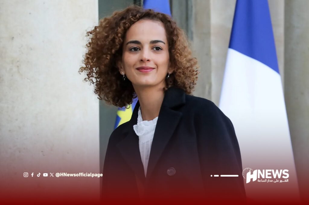 السليماني تتعالى على الصحافة الوطنية بمهرجان باريس للكتاب