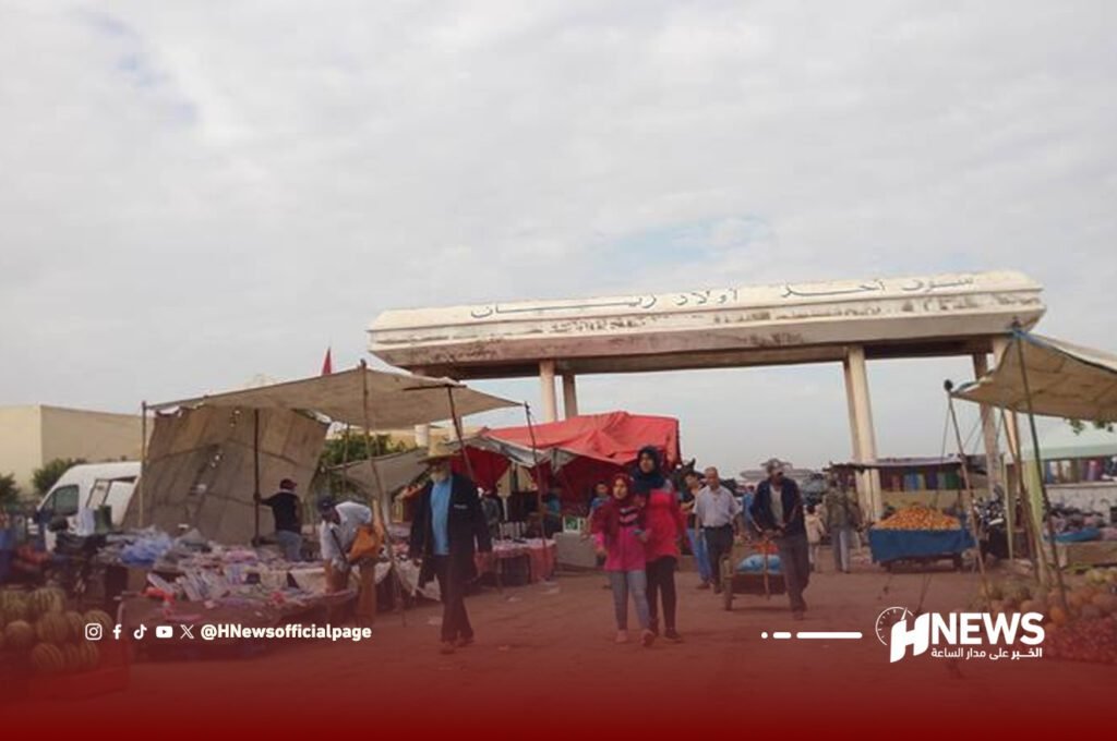 حرق طاولات وسرقة سيارات بسوق حد أولاد زيان أسبوعيا