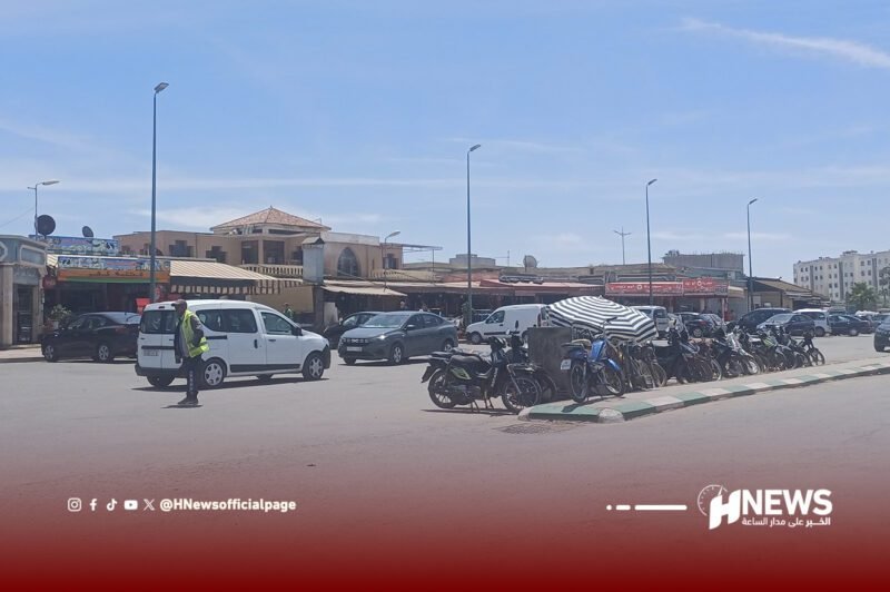 موقف سيارات الدروة