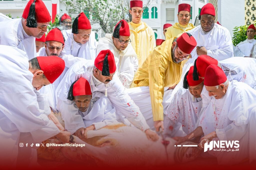 الملك ينحر الأضحية