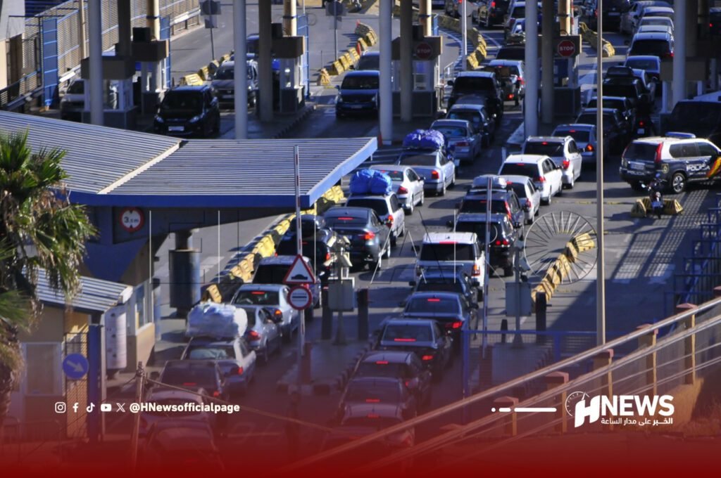 ازدحام قياسي بمعبر باب سبتة يربك عودة الجالية