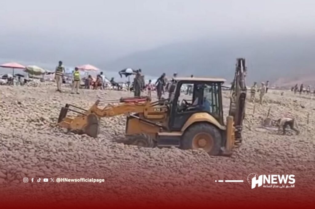 فتوات يحتلون شاطئا بتطوان بشكل غير قانوني