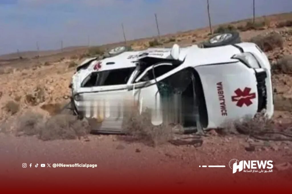 حادث سير خطير لسيارة إسعاف تقل سيدة حامل