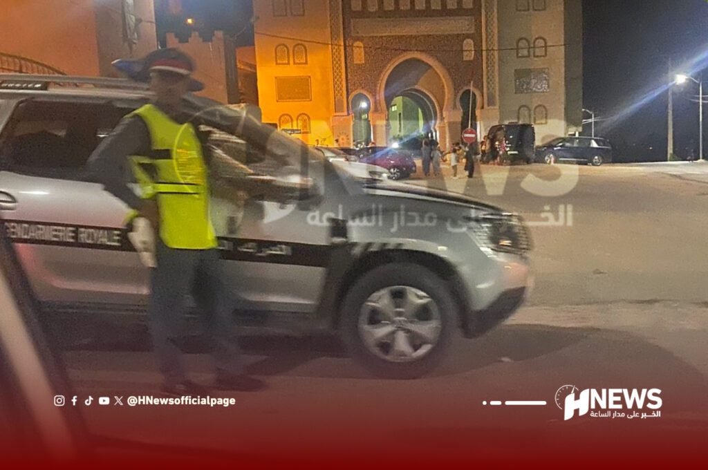 رجال الدرك يؤمنون معاذ القادري داخل الزاوية البودشيشية