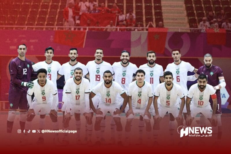 أسود القاعة