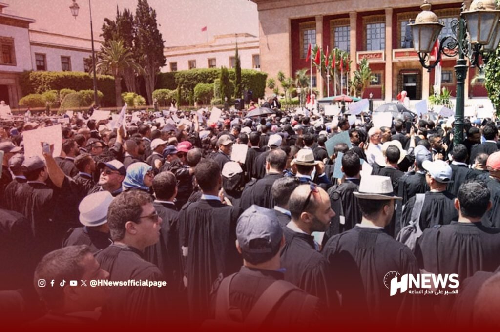 محامون يحتجون أمام وزارة العدل رفضا لمشروع القانون