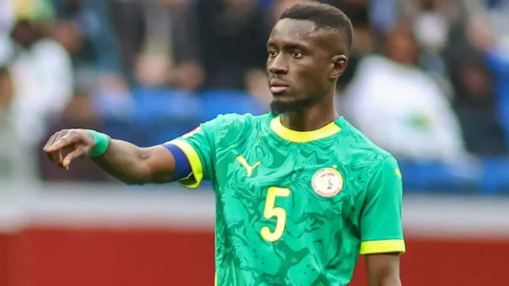 غاي يرد على جاكوبس: لا صحة لشائعات التسمم قبل نهائي الكان