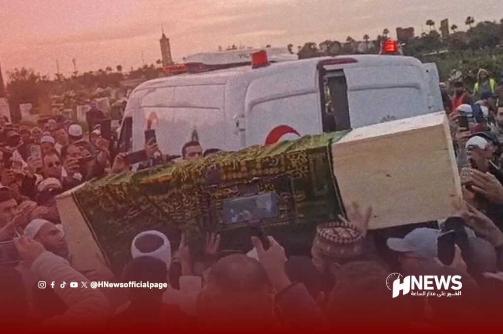 الفنانون يودعون عبد الهادي بلخياط أيقونة الأغنية المغربية.. فيدوهات