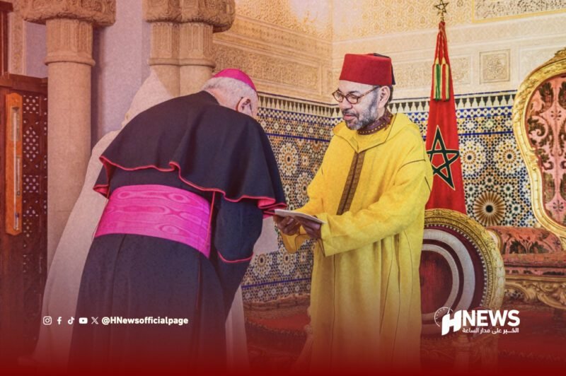 الملك يستقبل سفراء جددا بالرباط