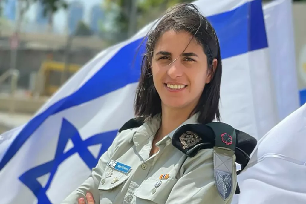 الفلسطينية المسلمة إيلا واوية ناطقة باسم الجيش الإسرائيلي