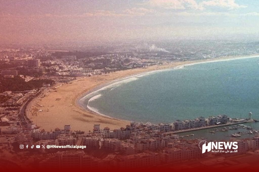 هدم بنايات عشوائية بكورنيش البيضاء لتأهيل الساحل