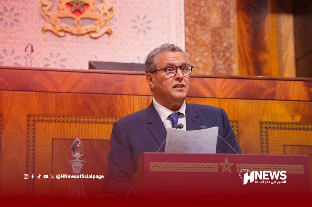 أخنوش يهاجم المعارضة: اختزلت السياسة في “الحولي”