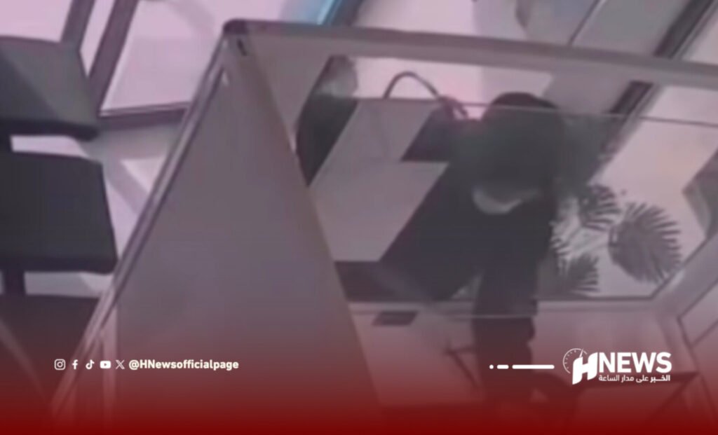بسيف وتحت التهديد.. سطو مسلح يهز وكالة كاش بلوس بعين حرودة